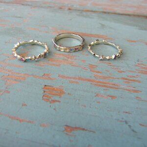 KENDRA SCOTT KARIS SET/LOT OF 3 MULT-COLORED STONE STACK RINGS BANDS SZ 6
